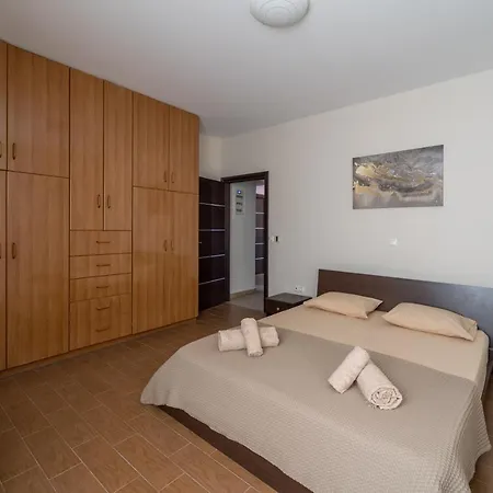 Central Town Apartment Lixouri